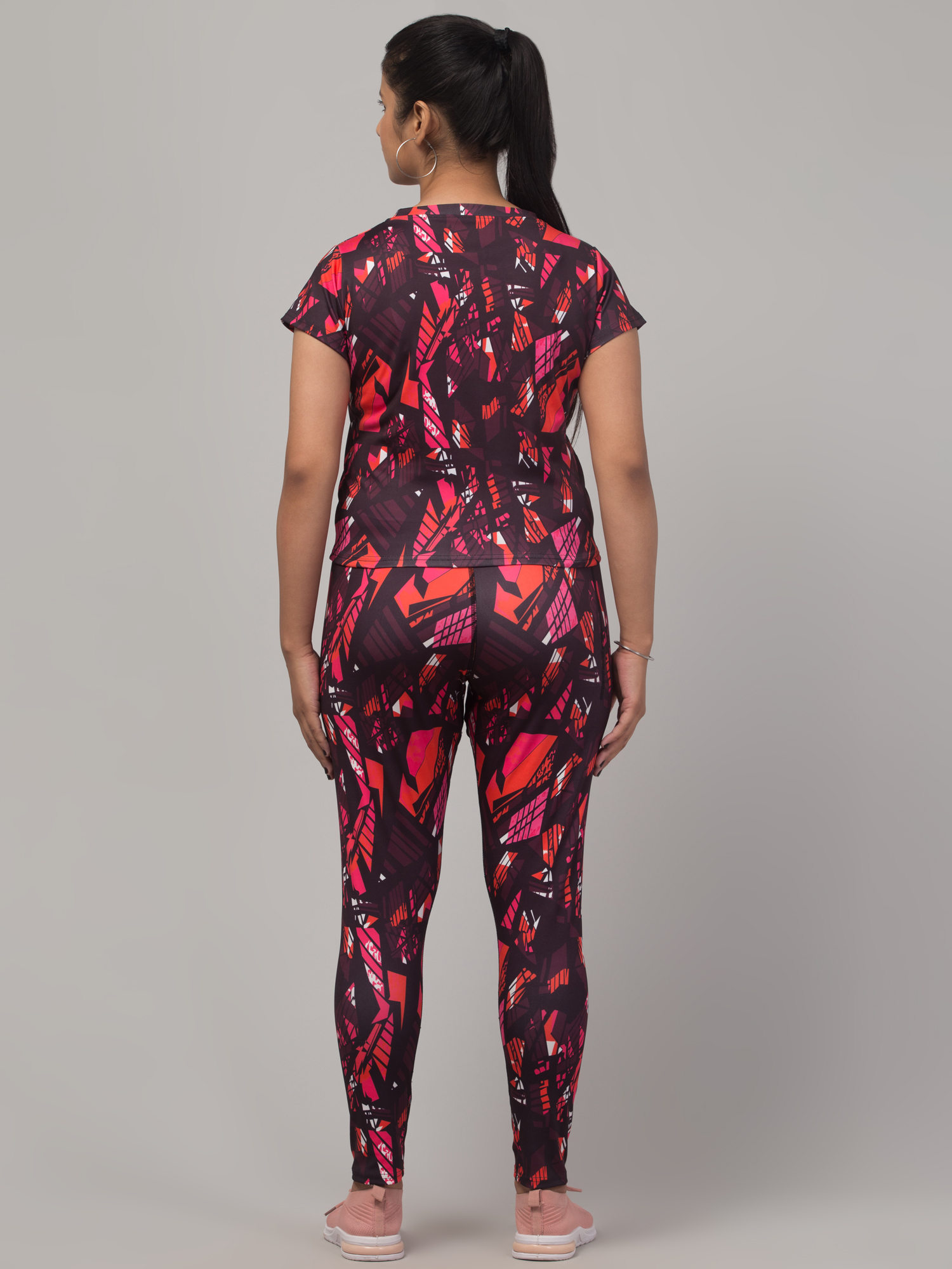 Latest Fabulous High Quality Printed Sports Wear Set/Gym Crop Tops Set/Printed Yoga Crop Tops Set/Tight-Top Set For Women's & Girls